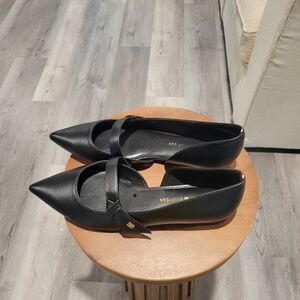 Tommy Hilfiger Women's Venny Flat | NWOT